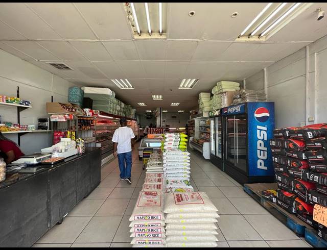 M² BUILDING FOR SALE IN ROSETTENVILLE